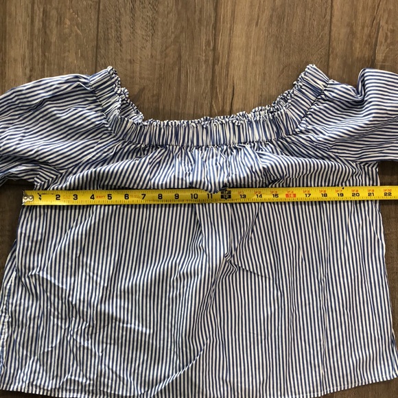 NWOT! - GAP 100% Cotton Off-Shoulder Pinstripe Top - Picture 6 of 7